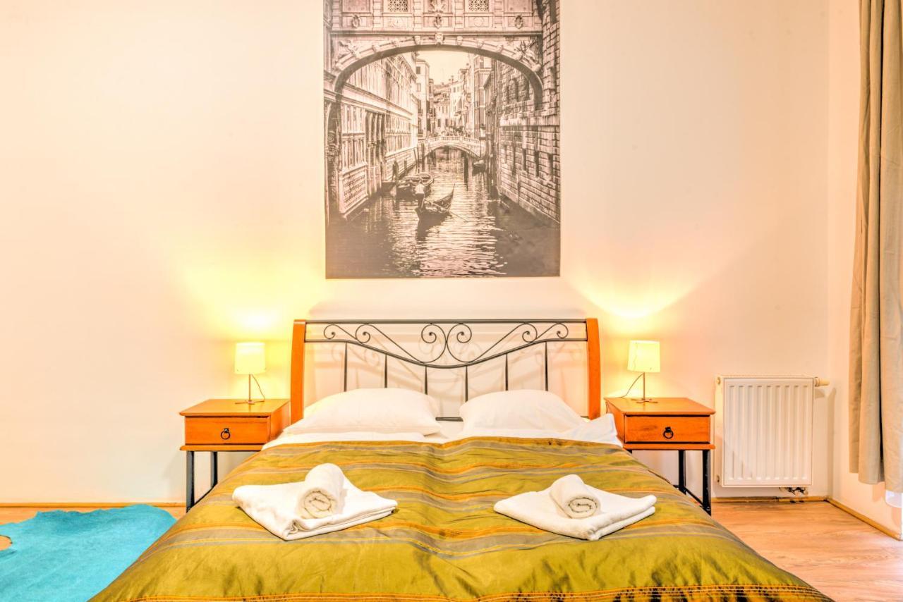 Budapest Center Apartments ภายนอก รูปภาพ